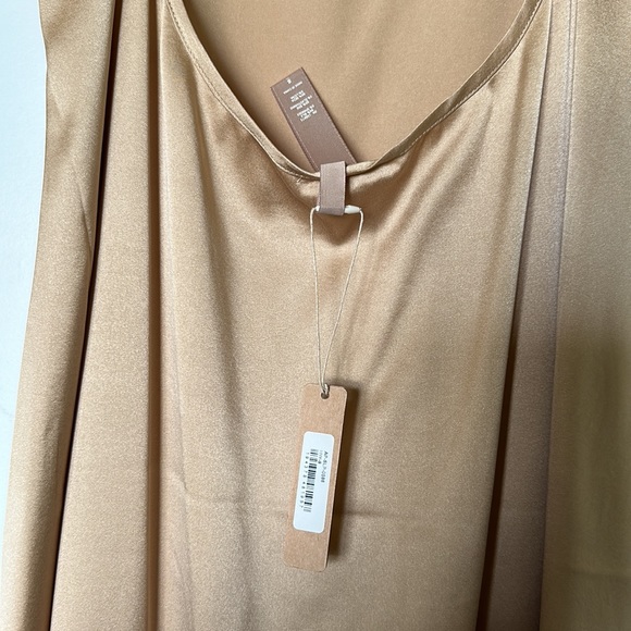 Skims SILK LONG SLEEP SLIP in HONEY - Picture 7 of 7